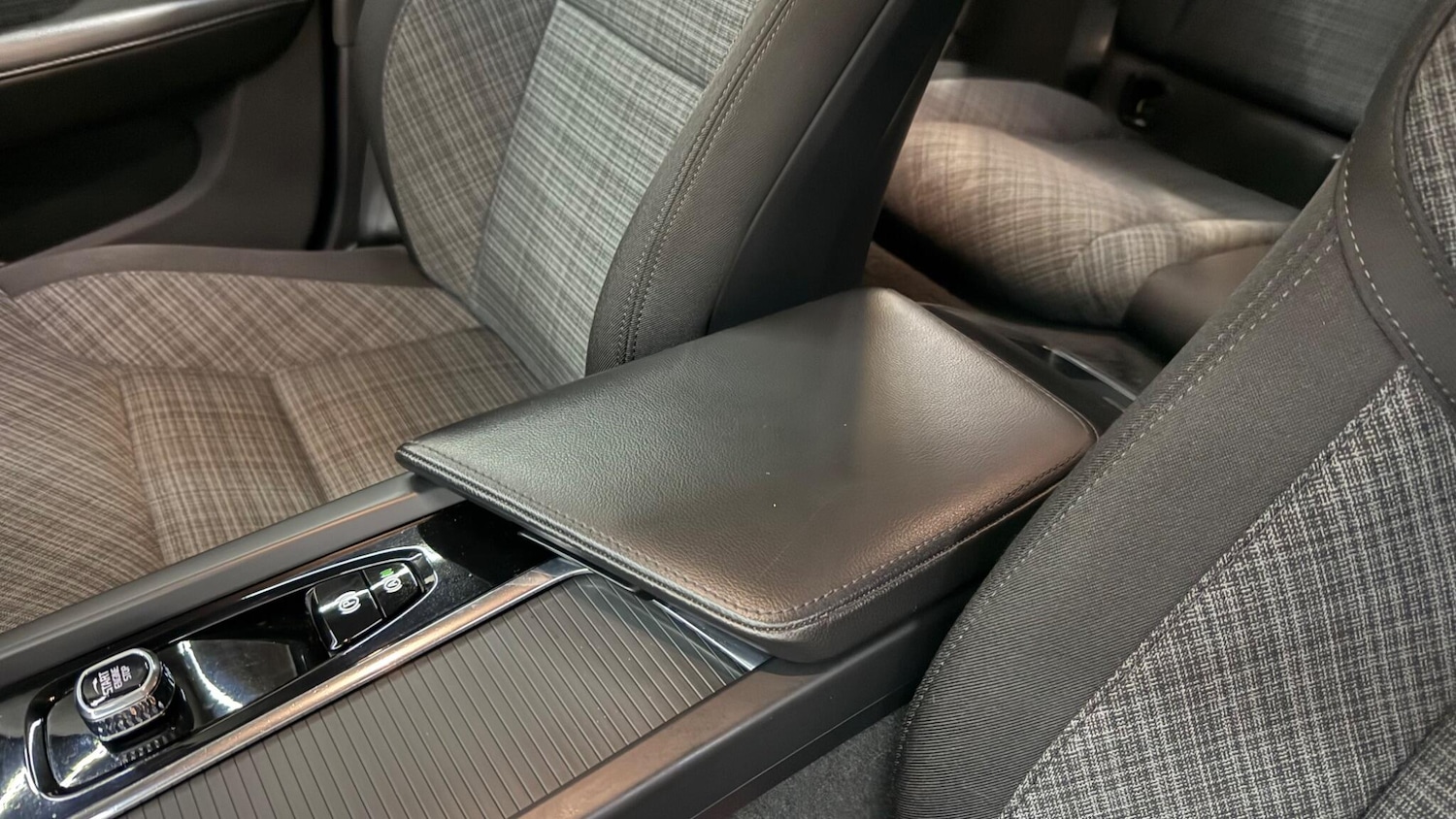 Used Volvo V60 2021 for sale - 77611466: Photo 55