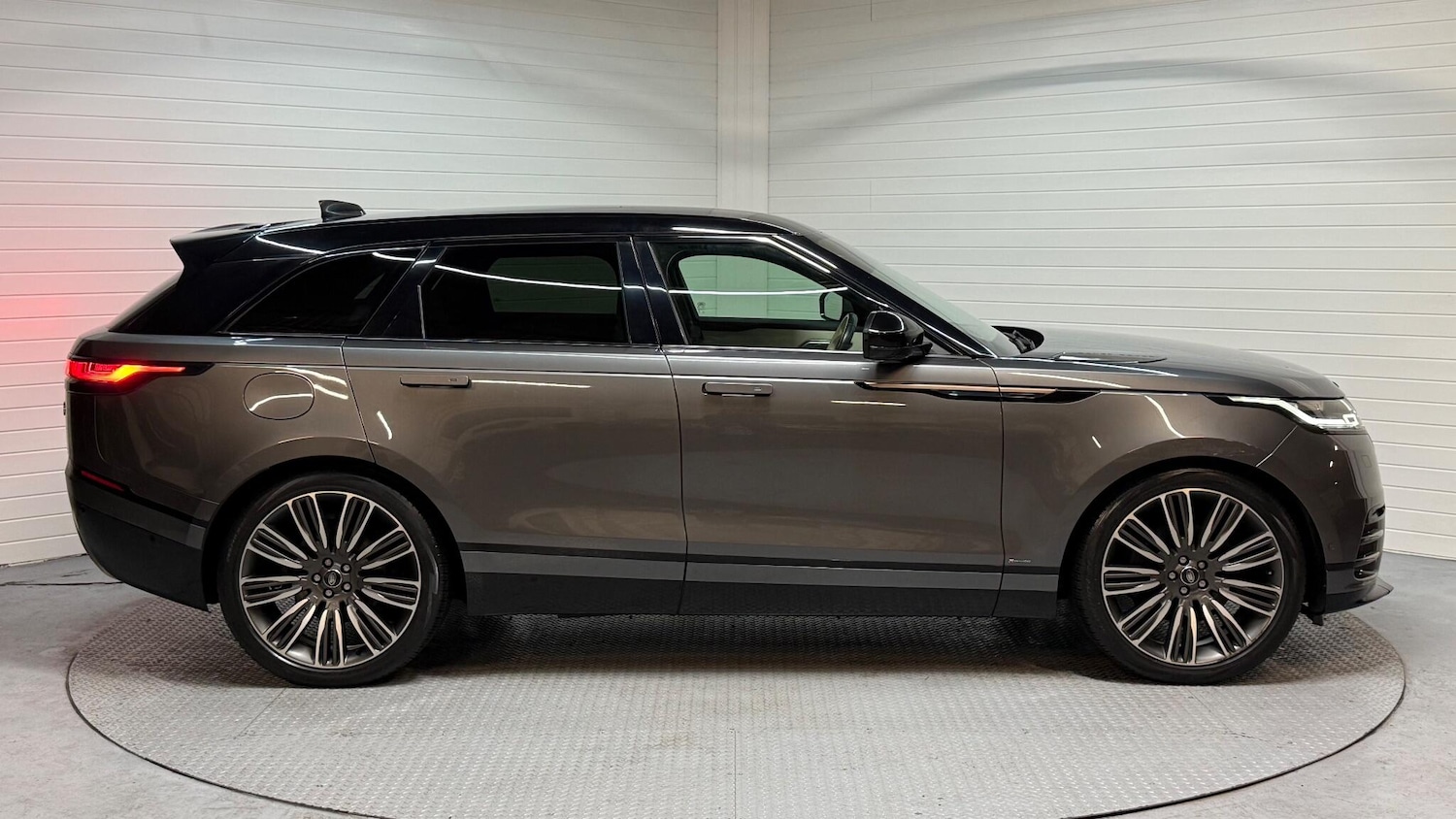 Used Land Rover Range Rover Velar 2019 for sale - 76989109: Photo 10