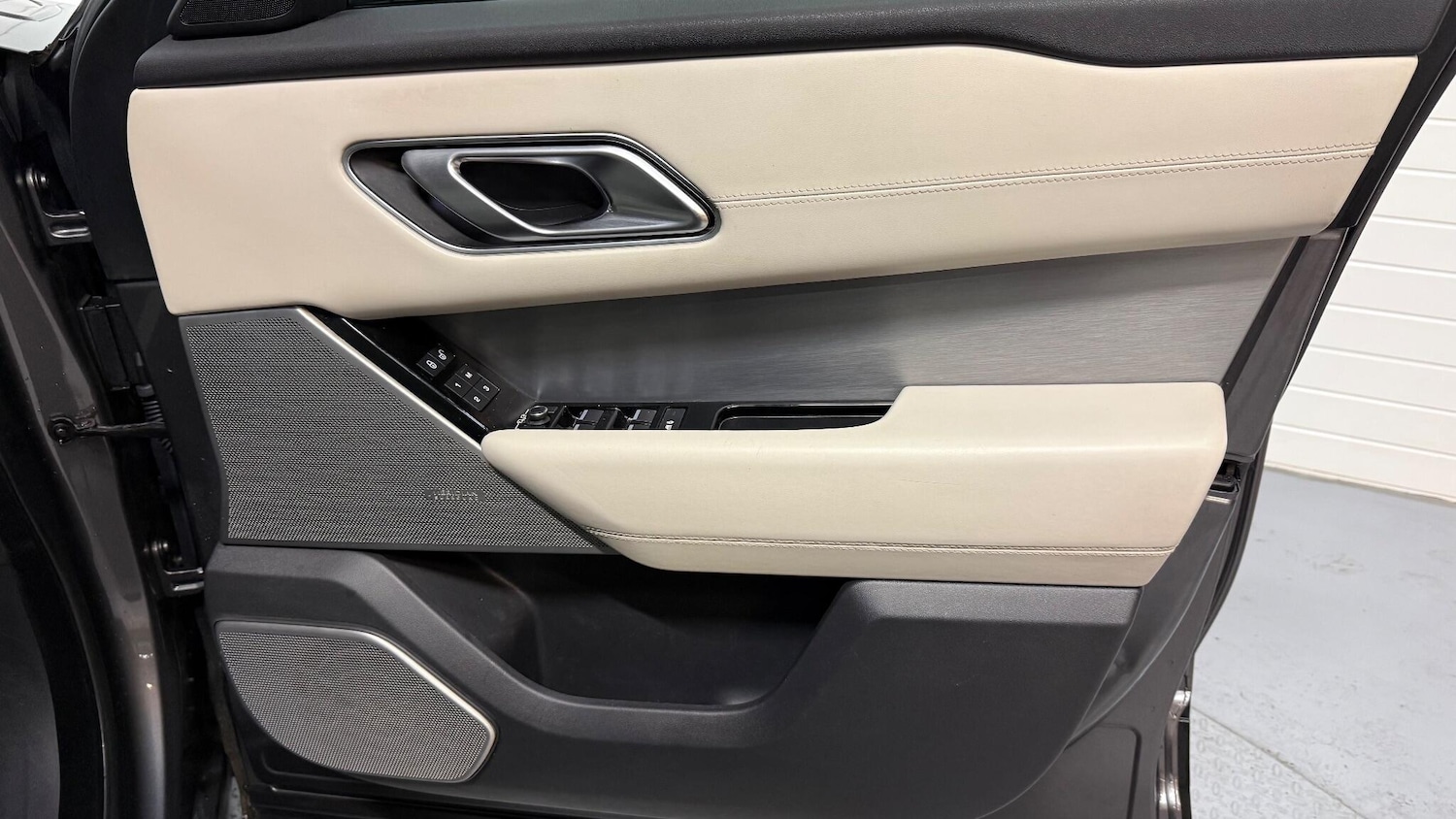 Used Land Rover Range Rover Velar 2019 for sale - 76989109: Photo 23