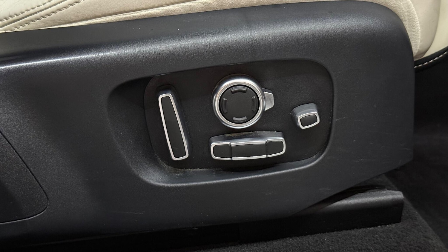 Used Land Rover Range Rover Velar 2019 for sale - 76989109: Photo 26