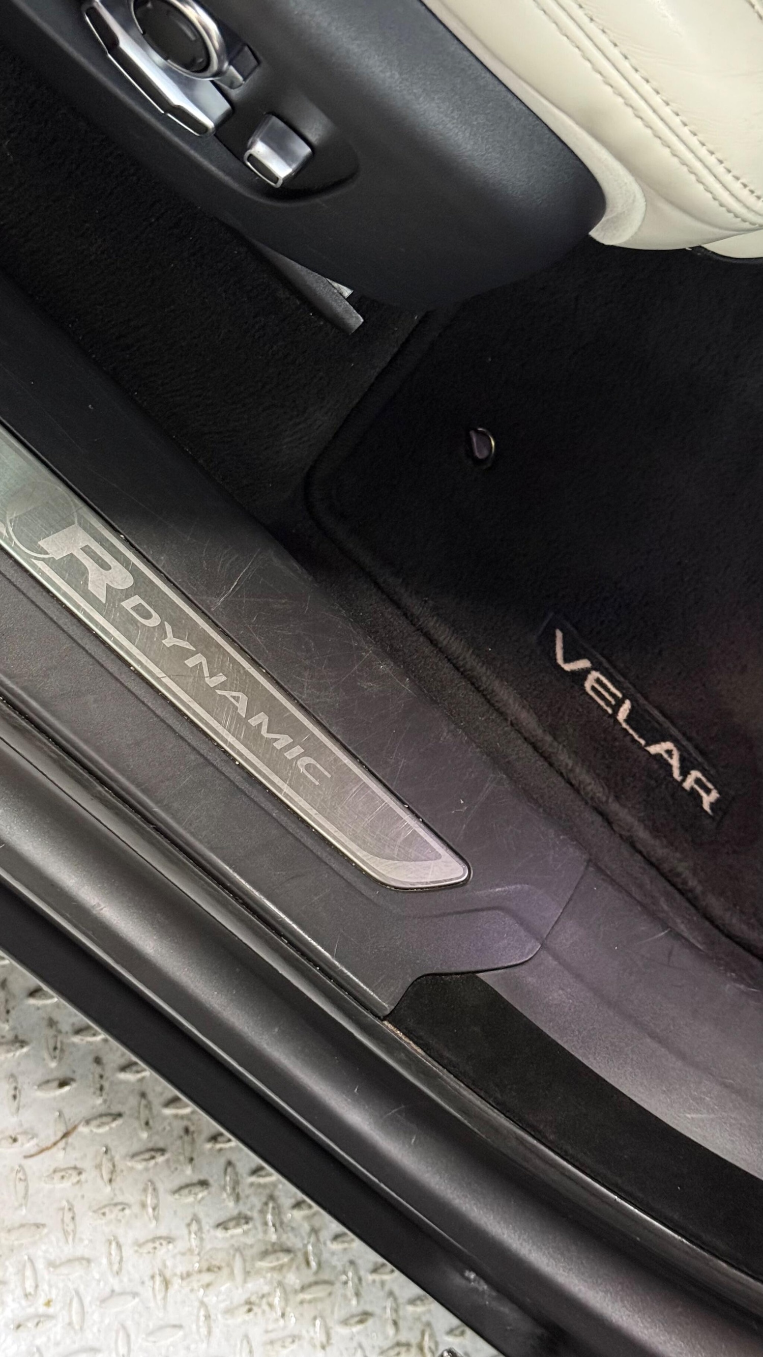 Used Land Rover Range Rover Velar 2019 for sale - 76989109: Photo 29