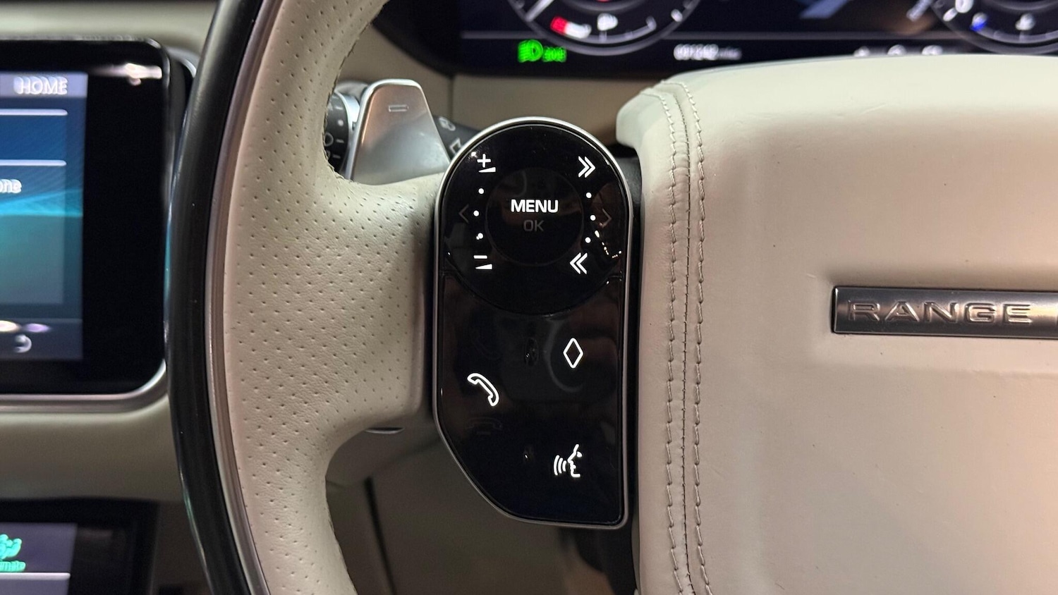 Used Land Rover Range Rover Velar 2019 for sale - 76989109: Photo 32