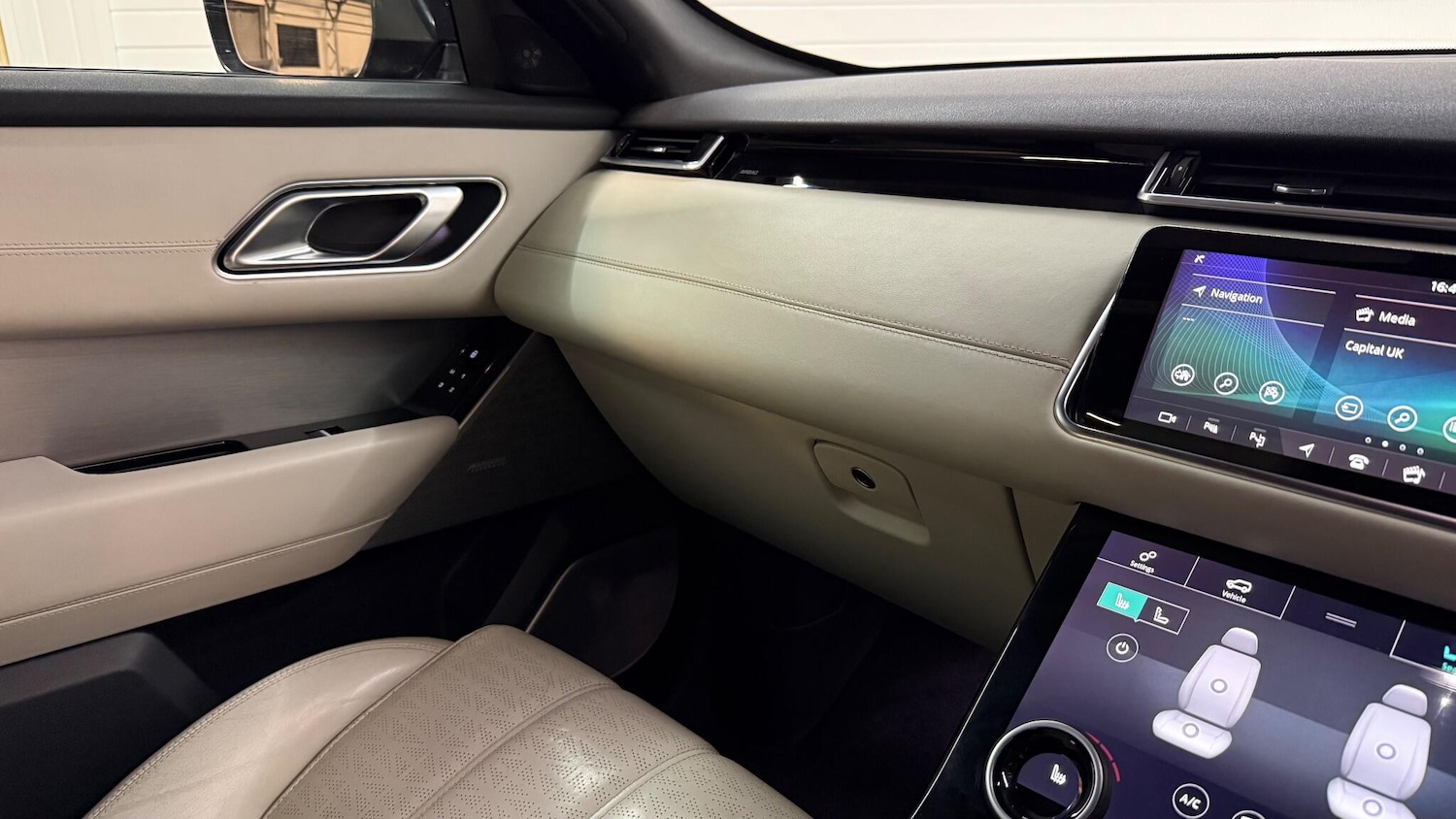 Used Land Rover Range Rover Velar 2019 for sale - 76989109: Photo 40