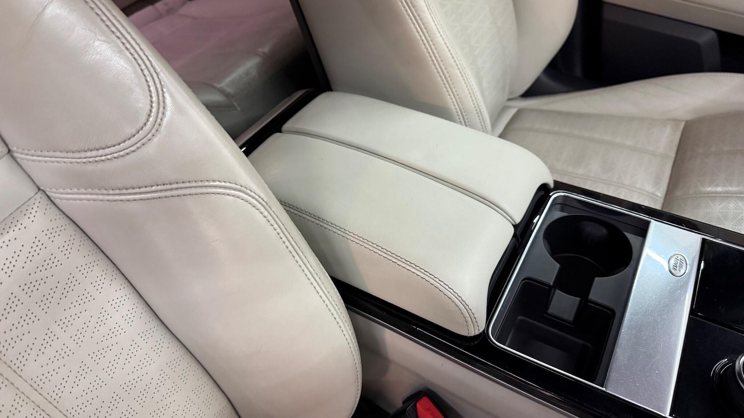 Used Land Rover Range Rover Velar 2019 for sale - 76989109: Photo 41