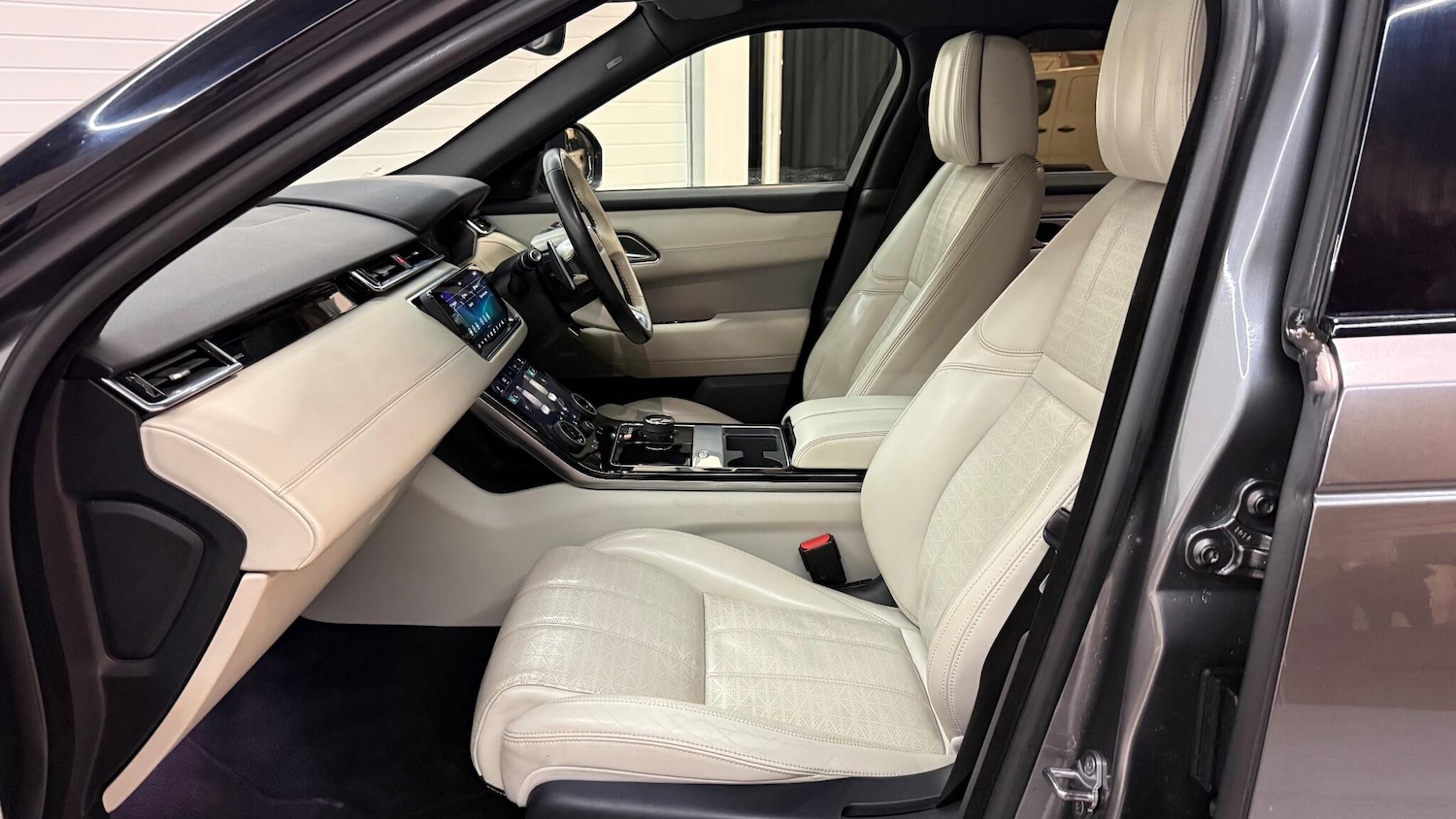 Used Land Rover Range Rover Velar 2019 for sale - 76989109: Photo 52