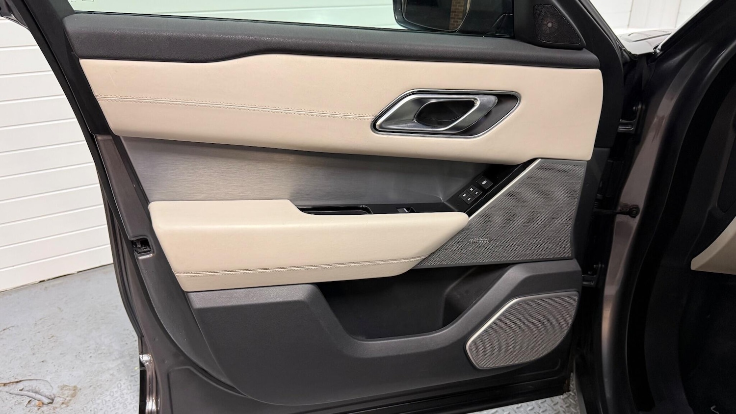 Used Land Rover Range Rover Velar 2019 for sale - 76989109: Photo 53