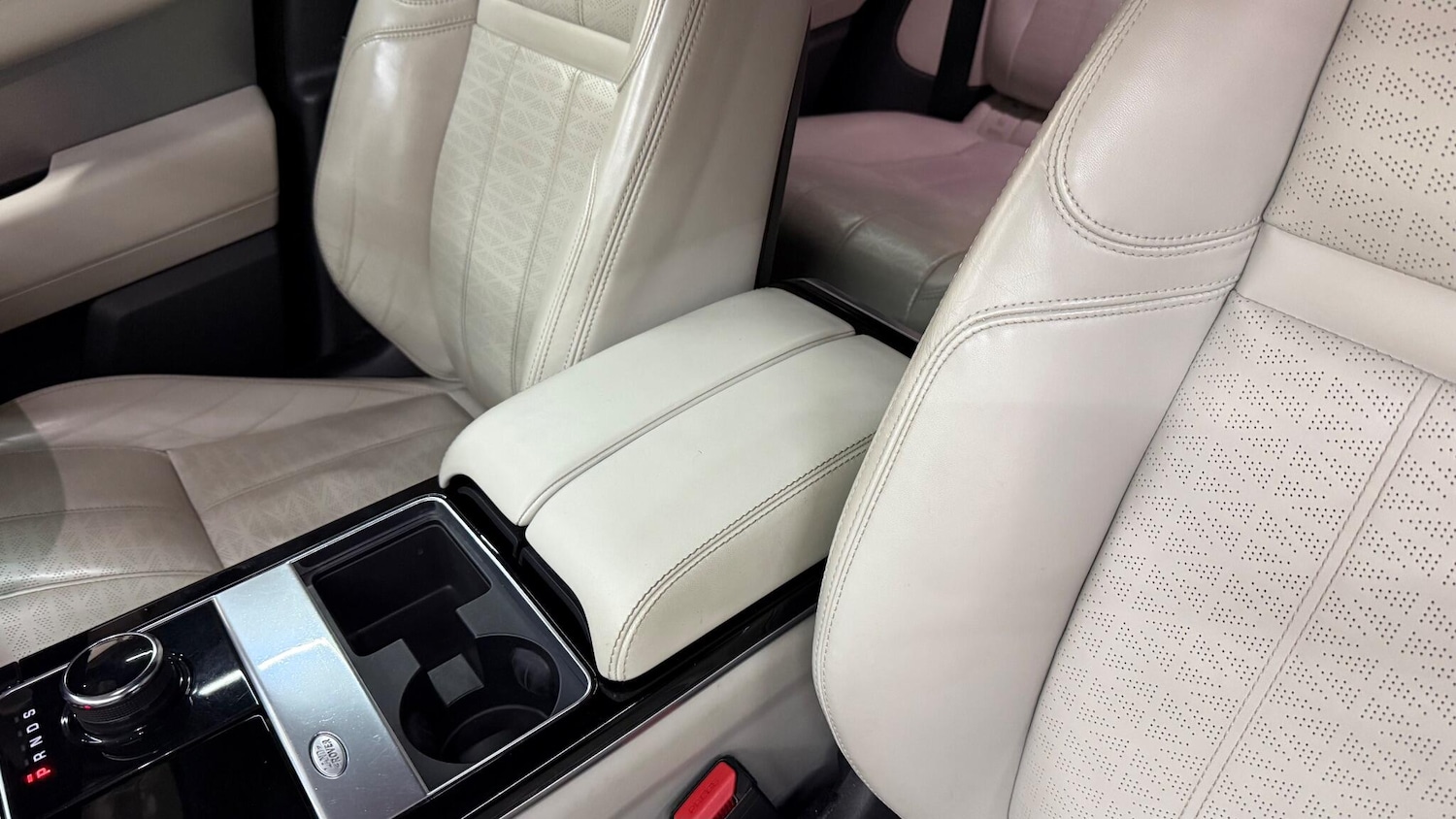 Used Land Rover Range Rover Velar 2019 for sale - 76989109: Photo 54