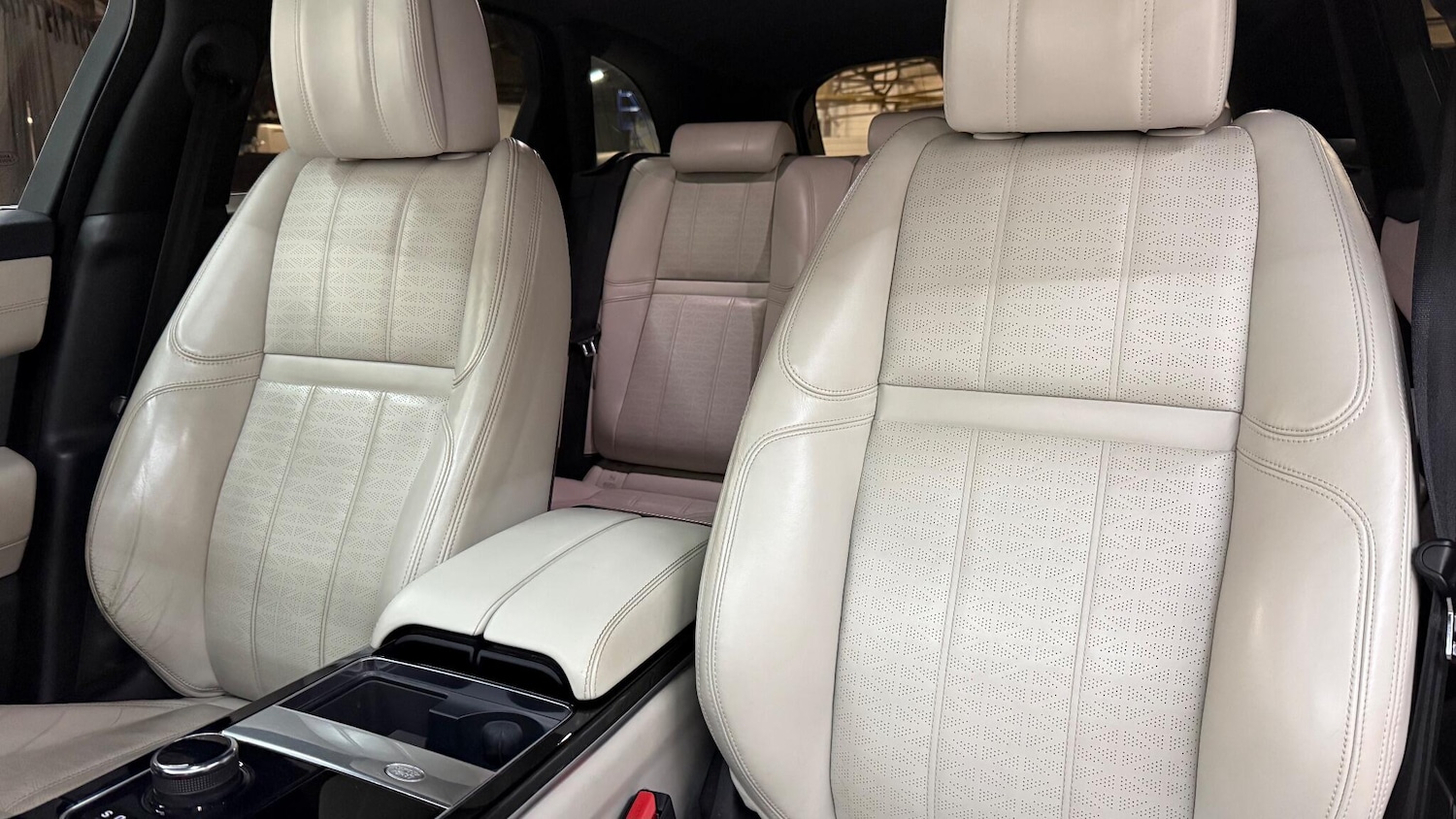 Used Land Rover Range Rover Velar 2019 for sale - 76989109: Photo 55