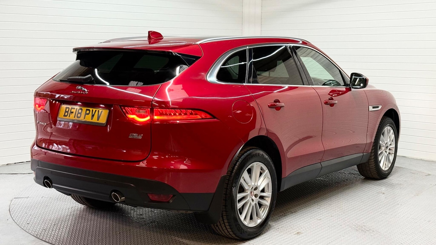 Used Jaguar F-Pace 2018 for sale - 76370353: Photo 12