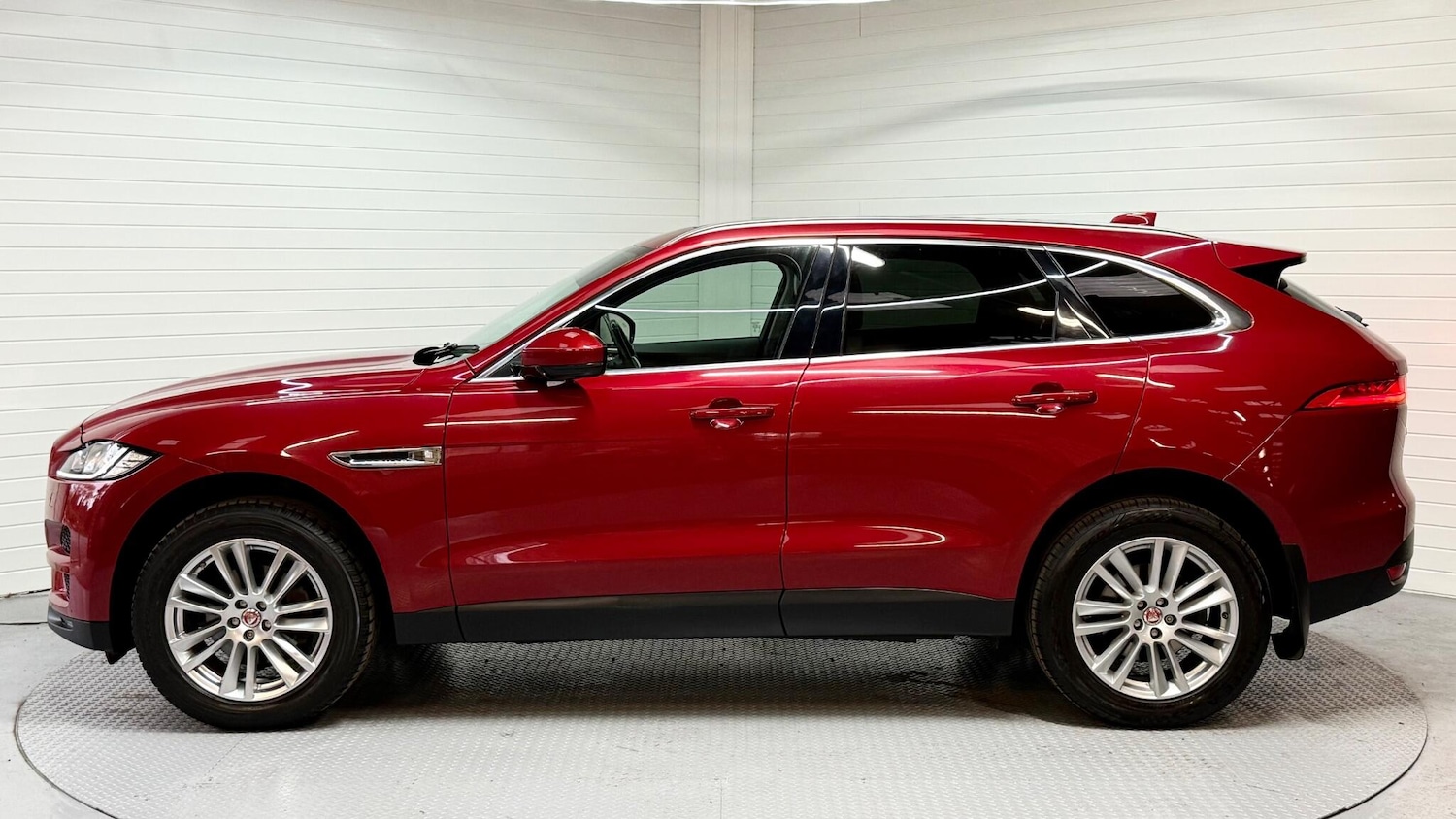Used Jaguar F-Pace 2018 for sale - 76370353: Photo 13