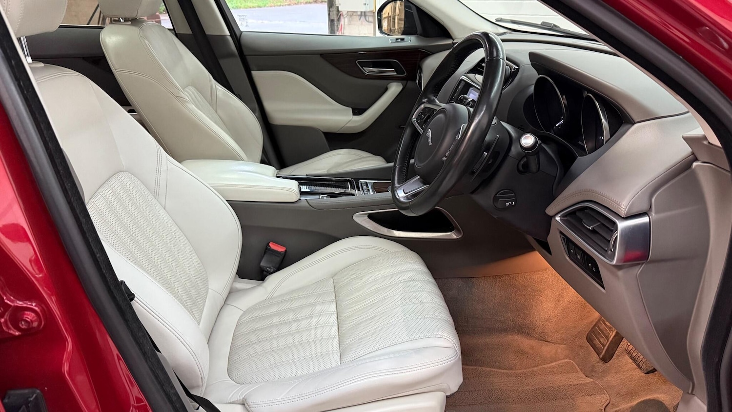 Used Jaguar F-Pace 2018 for sale - 76370353: Photo 28