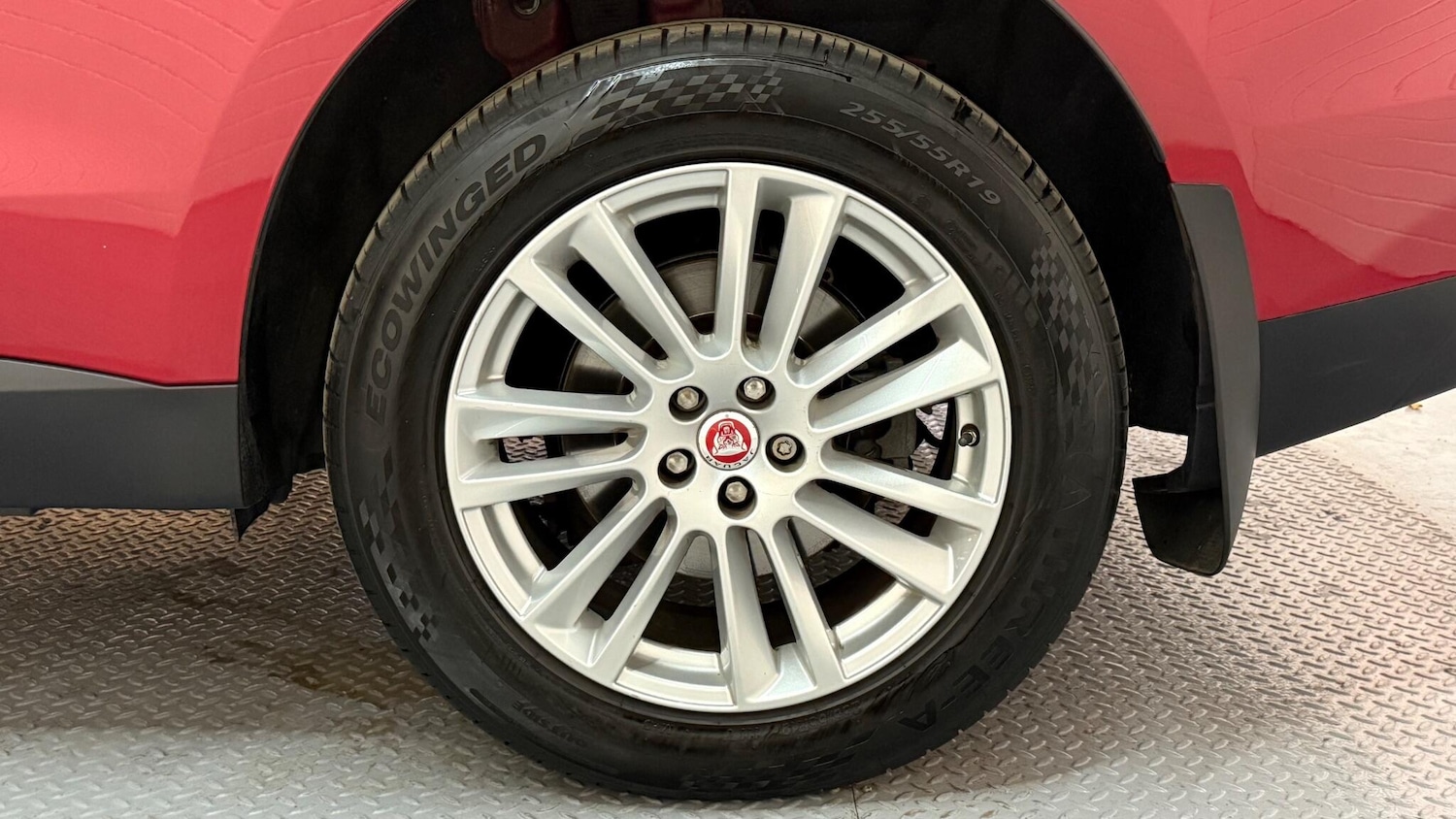 Used Jaguar F-Pace 2018 for sale - 76370353: Photo 3