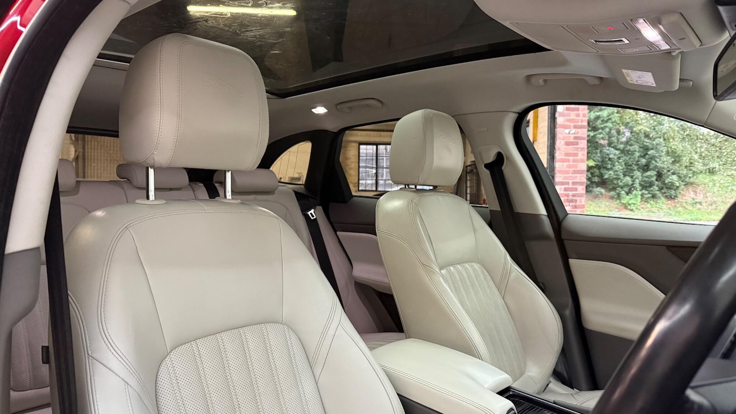 Used Jaguar F-Pace 2018 for sale - 76370353: Photo 30