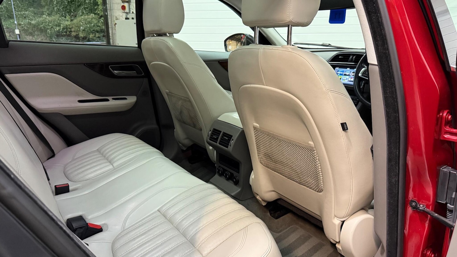 Used Jaguar F-Pace 2018 for sale - 76370353: Photo 43
