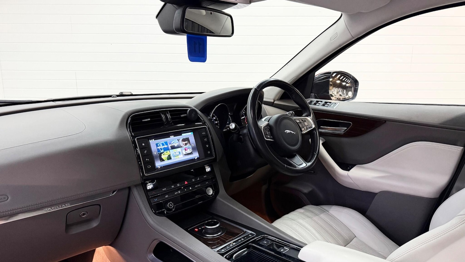Used Jaguar F-Pace 2018 for sale - 76370353: Photo 52