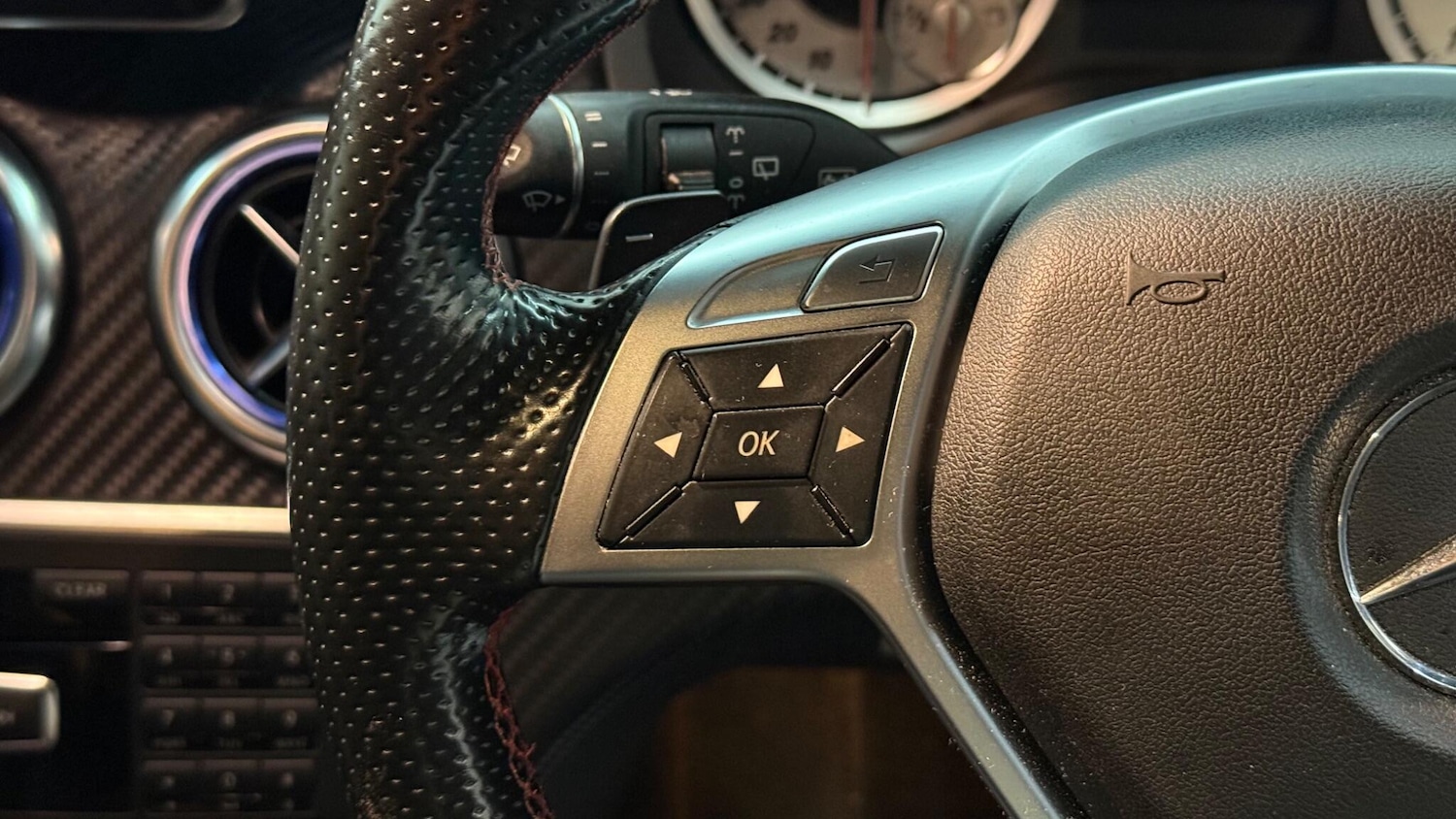 Used Mercedes-Benz A-Class 2014 for sale - 76608216: Photo 31