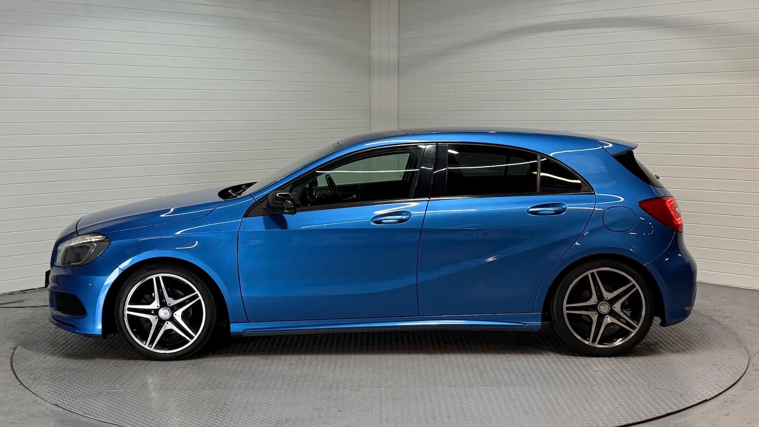 Used Mercedes-Benz A-Class 2014 for sale - 76608216: Photo 9