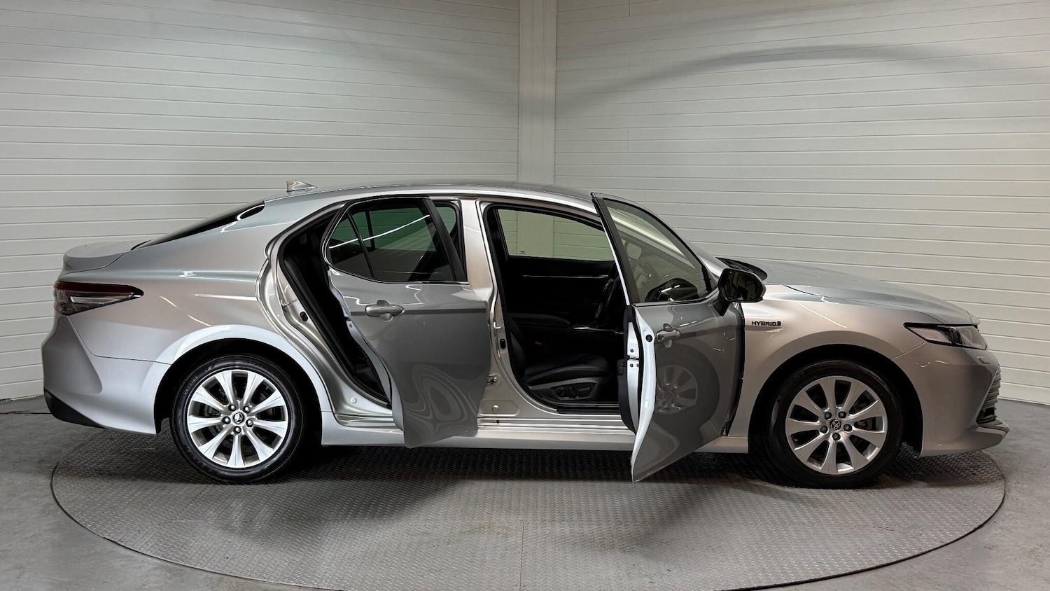 Used Toyota Camry 2021 for sale - 76964510: Photo 12