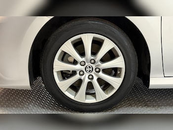 Used Toyota Camry 2021 for sale - 76964510: Photo