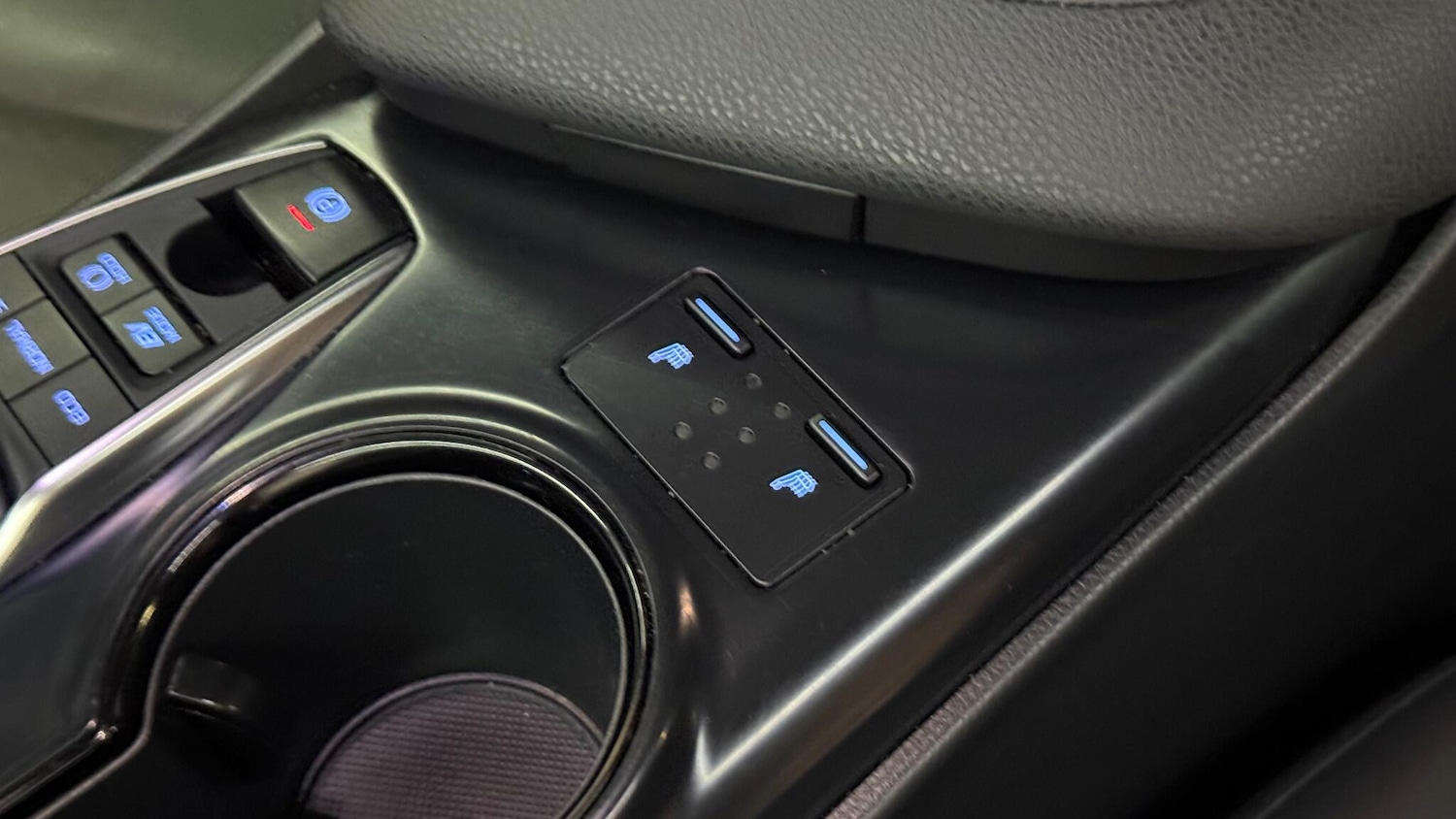 Used Toyota Camry 2021 for sale - 76964510: Photo 44