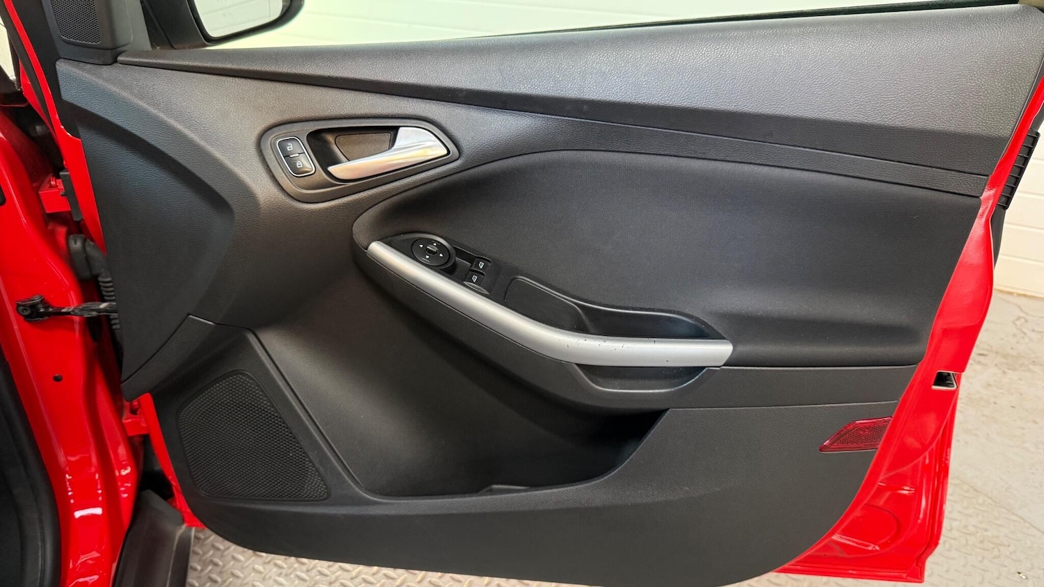 Used Ford Focus 2017 for sale - 78086760: Photo 22