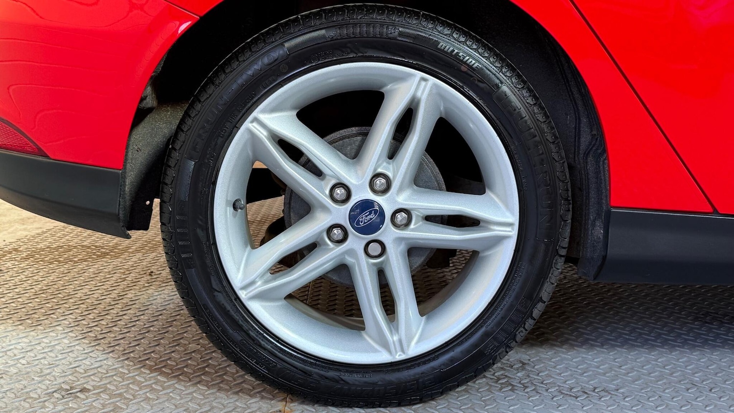 Used Ford Focus 2017 for sale - 78086760: Photo 3