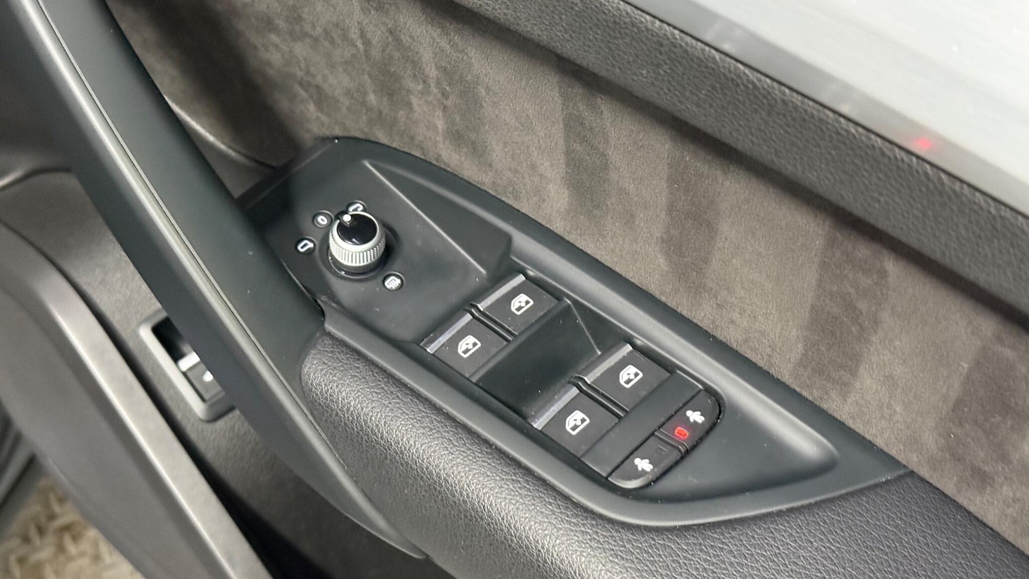 Used Audi Q5 2017 for sale - 77683313: Photo 25