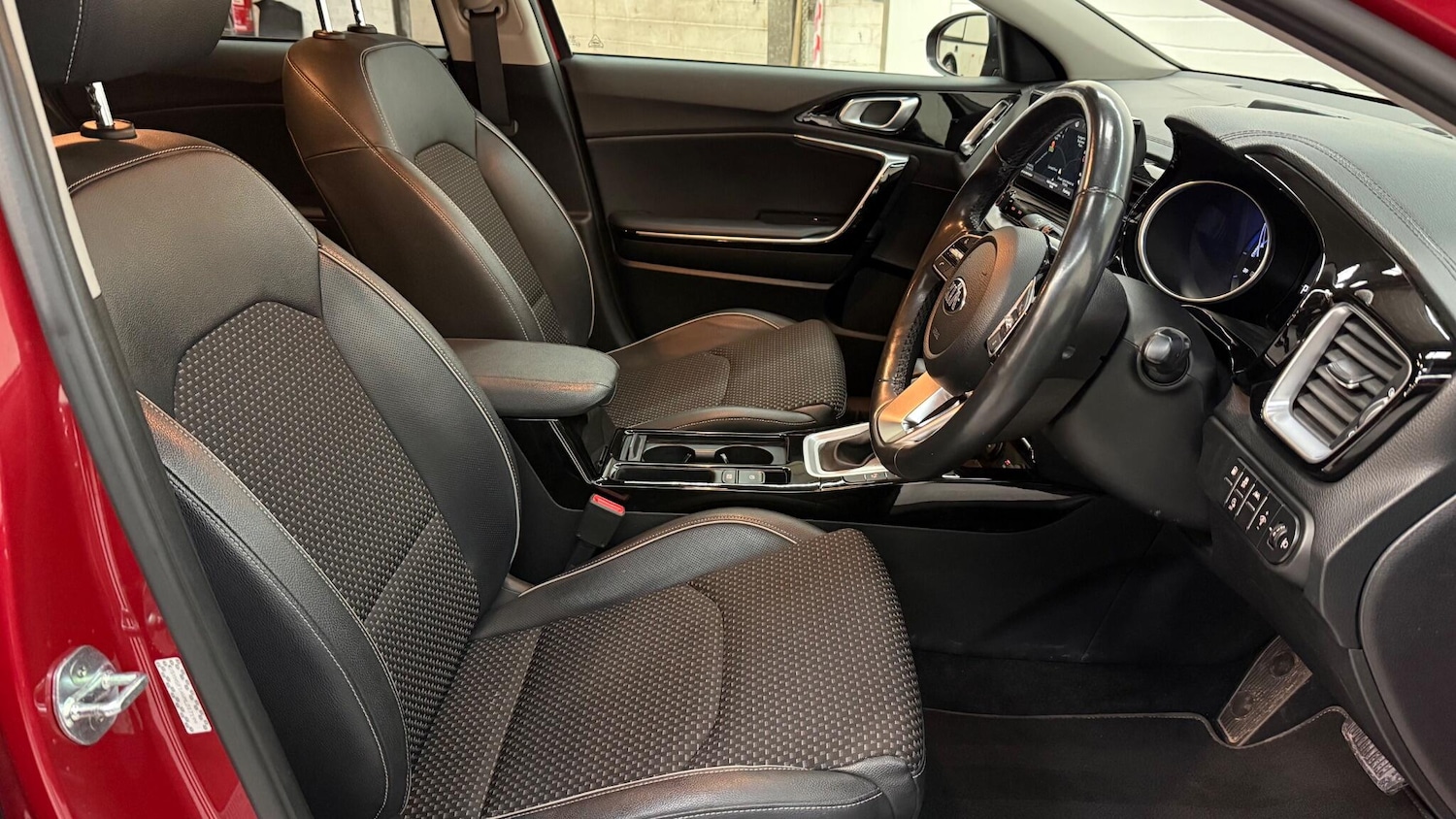 Used Kia XCeed 2021 for sale - 77625102: Photo 28