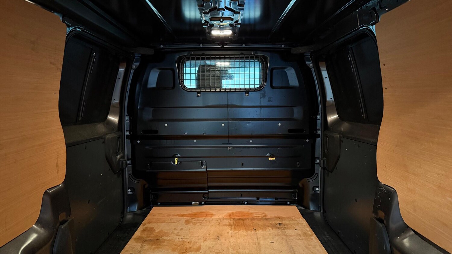 Used Toyota ProAce 2023 for sale - 77737131: Photo 42