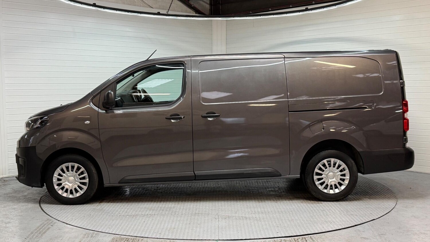 Used Toyota ProAce 2023 for sale - 77737131: Photo 6