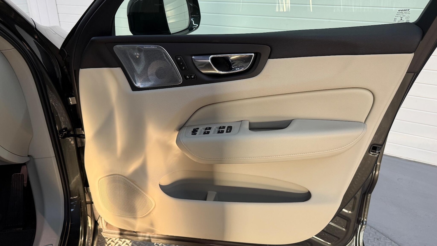 Used Volvo XC60 for sale - 77162848: Photo 26