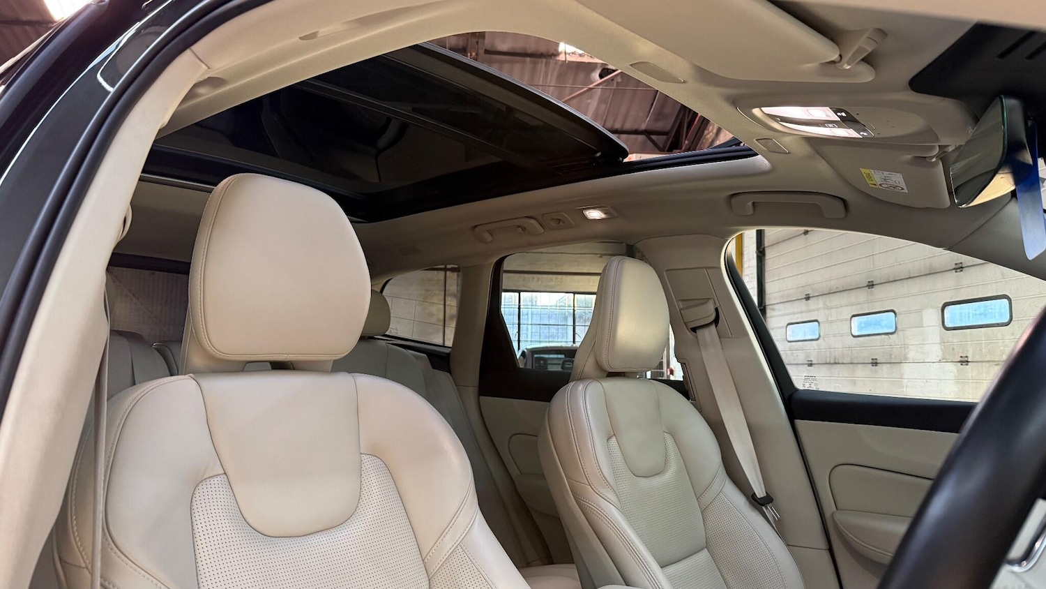 Used Volvo XC60 for sale - 77162848: Photo 33