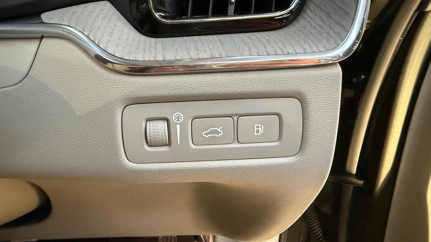 Used Volvo XC60 for sale - 77162848: Photo 34