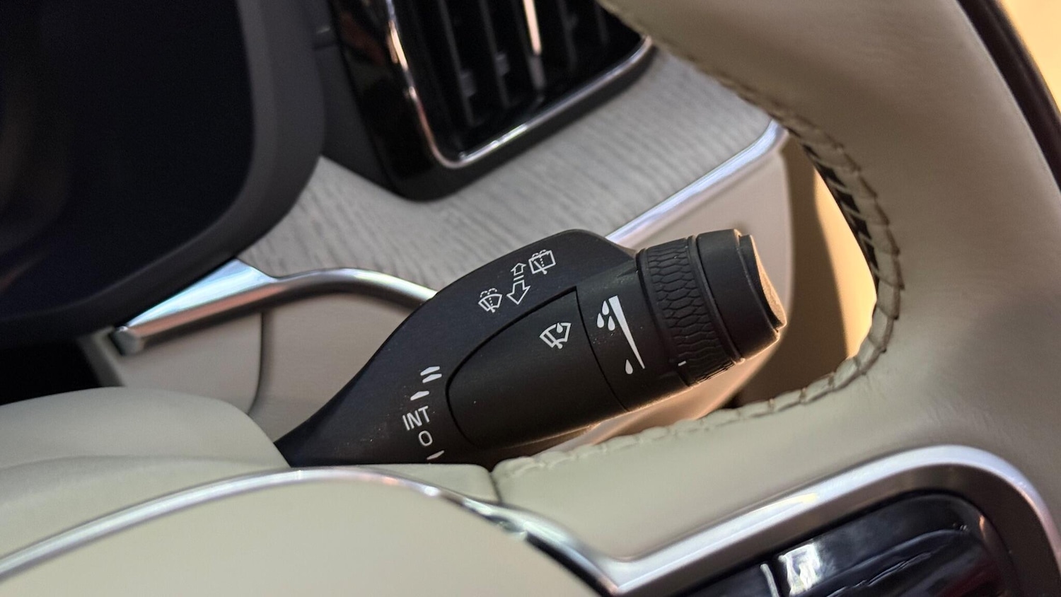 Used Volvo XC60 for sale - 77162848: Photo 39