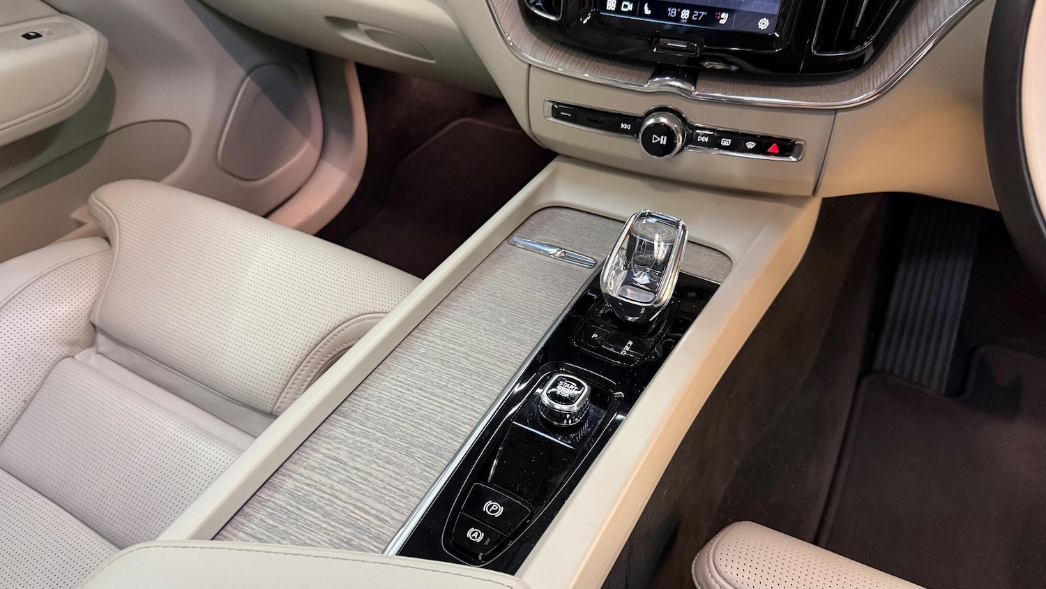 Used Volvo XC60 for sale - 77162848: Photo 43