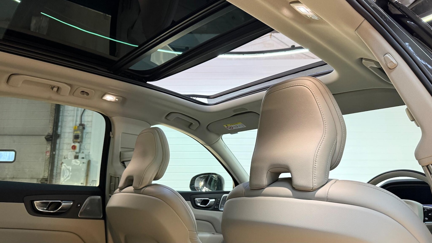 Used Volvo XC60 for sale - 77162848: Photo 50