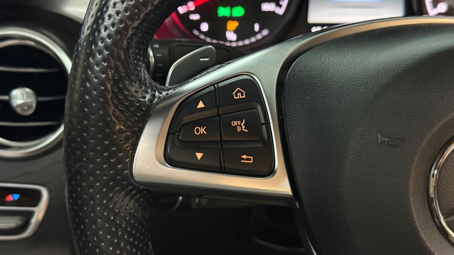 Used Mercedes-Benz C Class 2017 for sale - 76727755: Photo 31