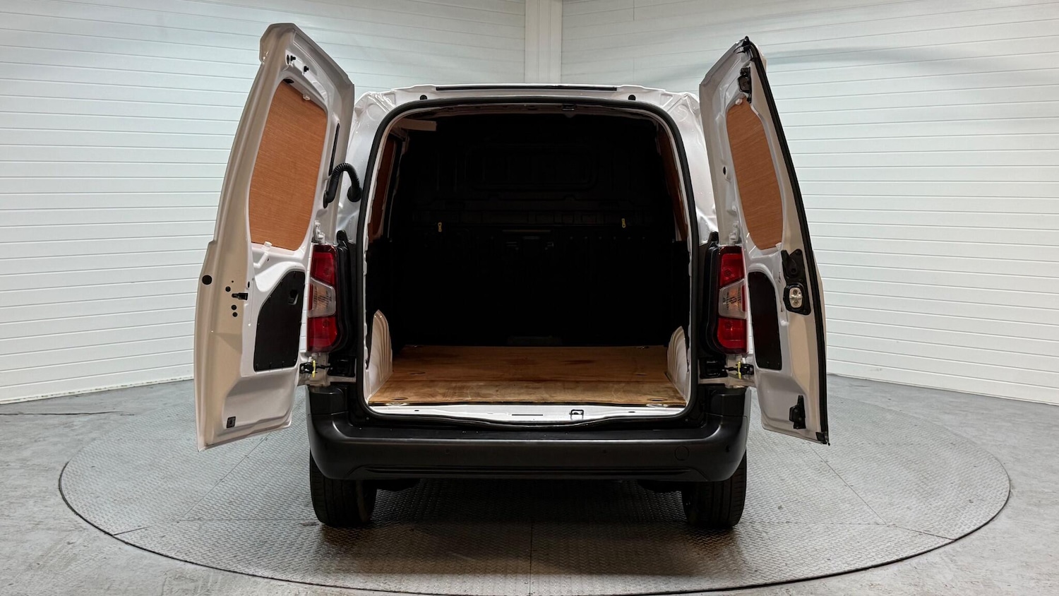 Used Vauxhall Combo for sale - 77738303: Photo 8