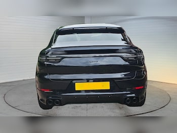 Used Porsche Cayenne 2022 for sale - 78601365: Photo