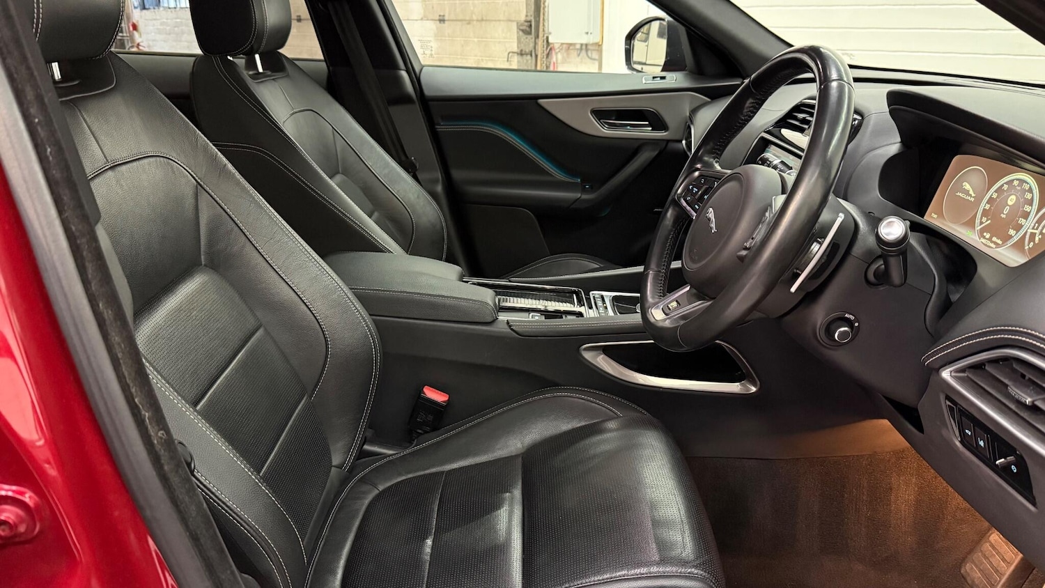 Used Jaguar F-Pace 2017 for sale - 77575122: Photo 26