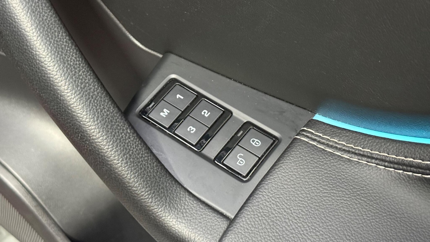 Used Jaguar F-Pace 2017 for sale - 77575122: Photo 29