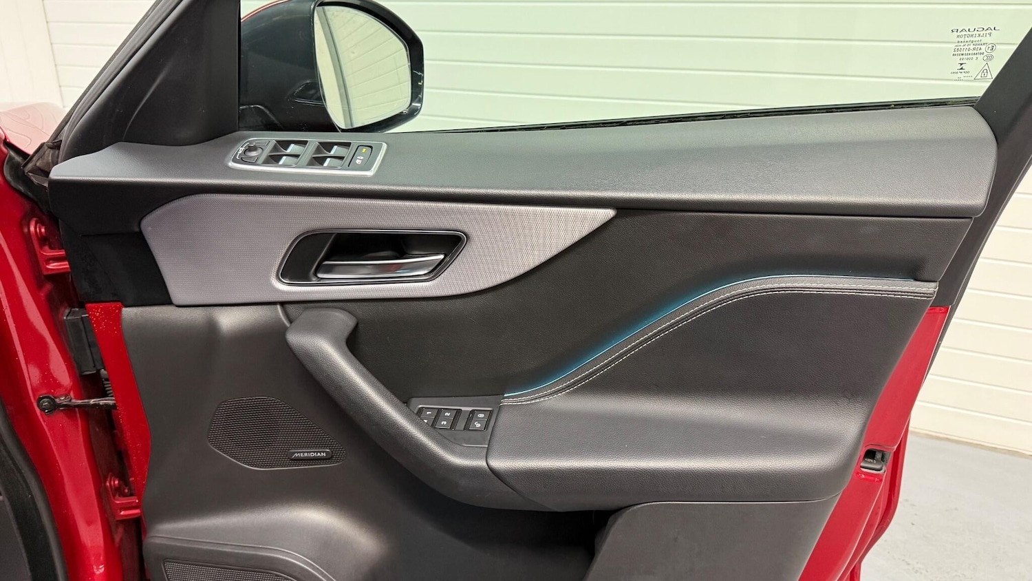 Used Jaguar F-Pace 2017 for sale - 77575122: Photo 30