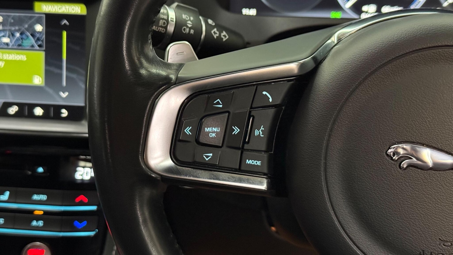 Used Jaguar F-Pace 2017 for sale - 77575122: Photo 34