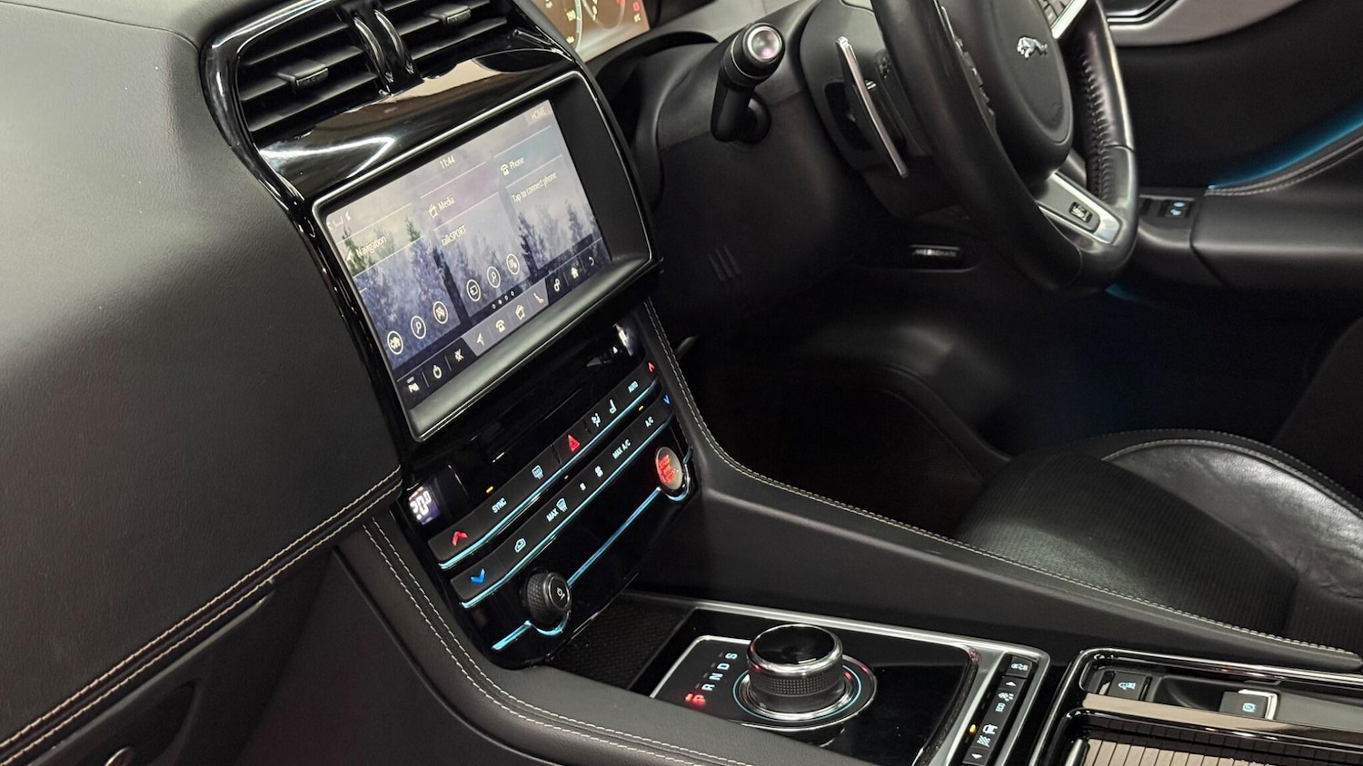 Used Jaguar F-Pace 2017 for sale - 77575122: Photo 55