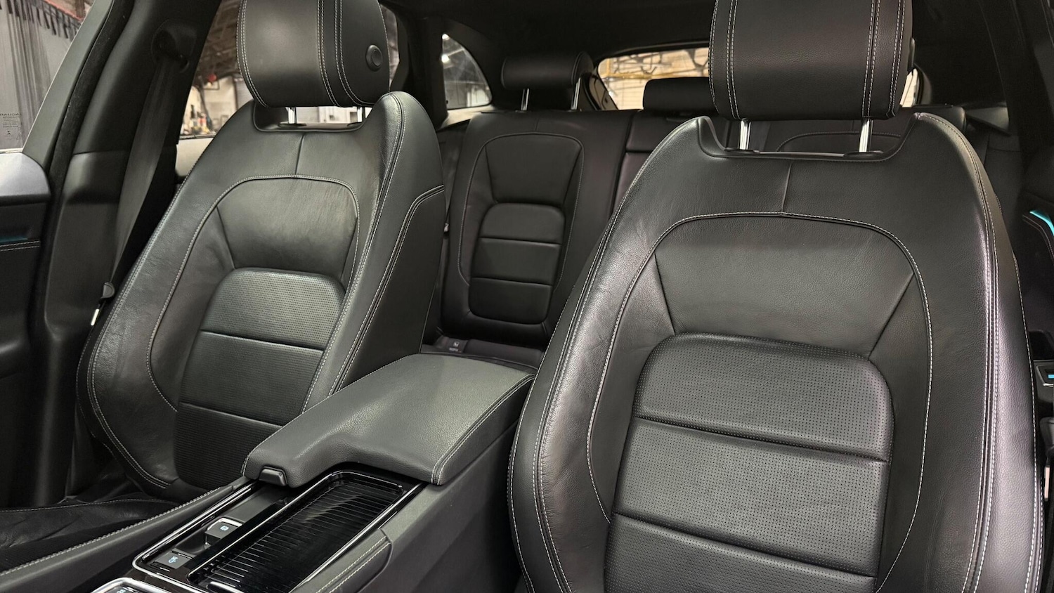 Used Jaguar F-Pace 2017 for sale - 77575122: Photo 57