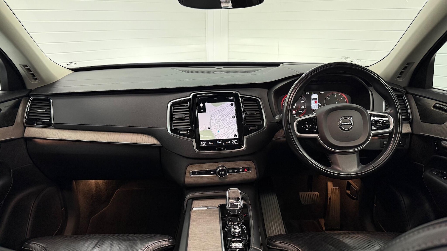 Used Volvo XC90 2021 for sale - 76572501: Photo 2