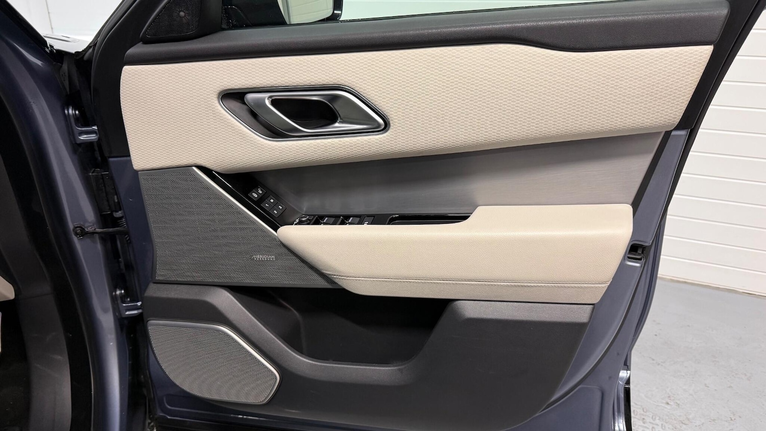 Used Land Rover Range Rover Velar 2020 for sale - 77611990: Photo 28