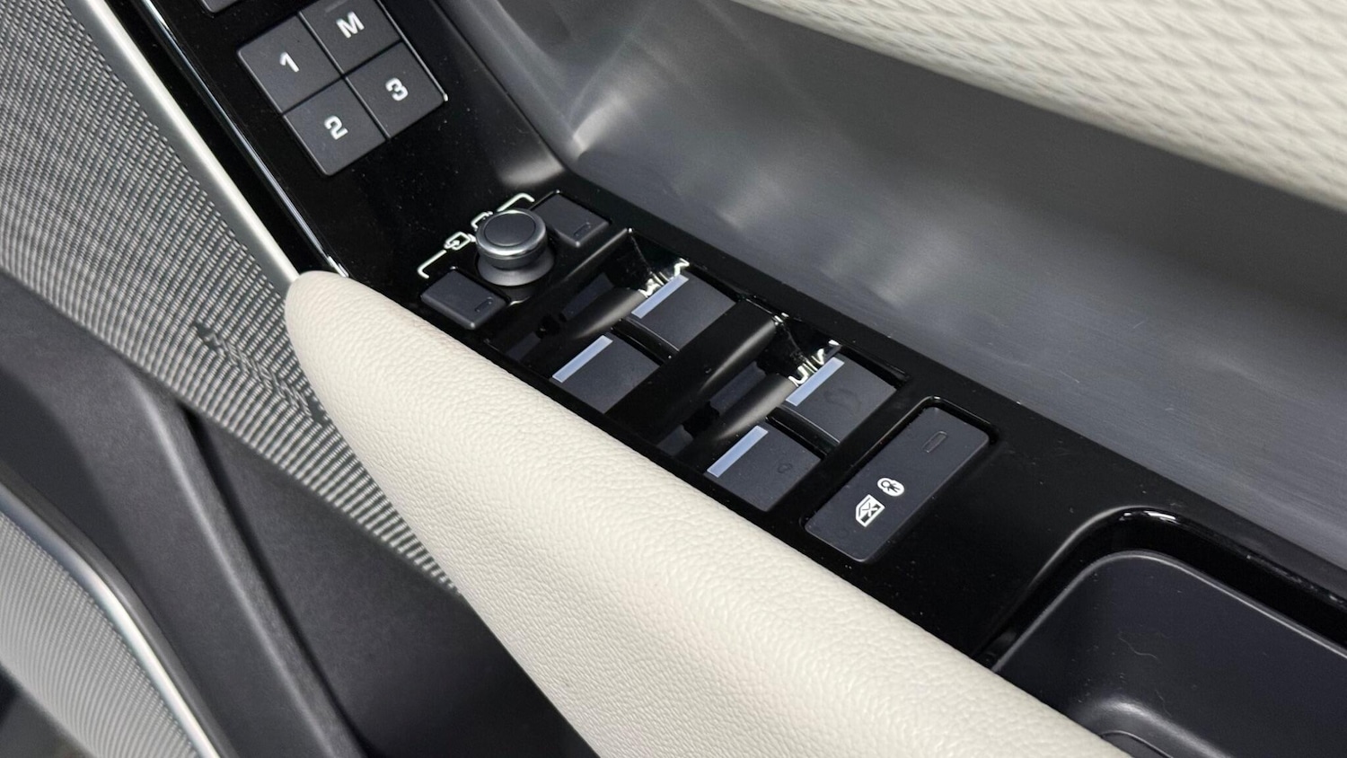 Used Land Rover Range Rover Velar 2020 for sale - 77611990: Photo 29