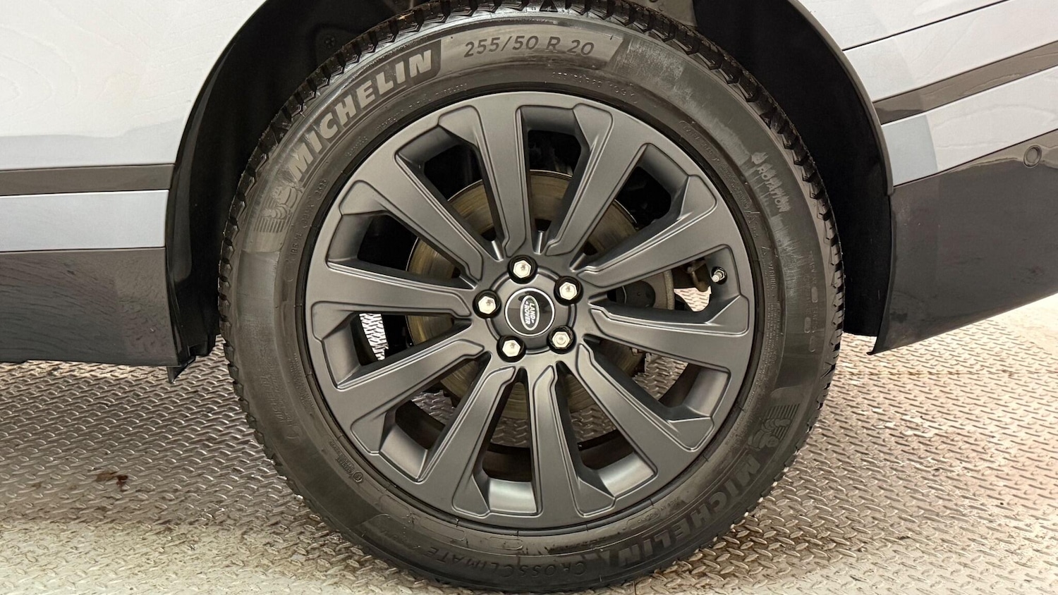 Used Land Rover Range Rover Velar 2020 for sale - 77611990: Photo 3