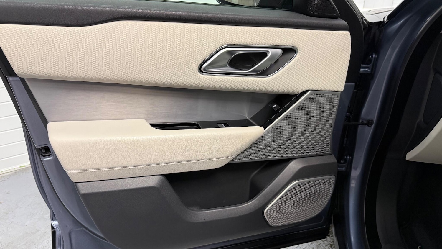 Used Land Rover Range Rover Velar 2020 for sale - 77611990: Photo 60